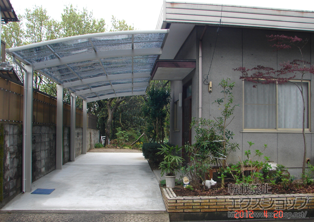 岡山県都窪郡早島町ののカーポート プレシオスポート 縦連棟 積雪〜20ｃｍ対応 施工例