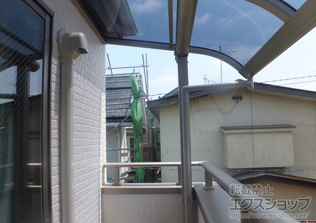 東京都中野区ののバルコニー・ベランダ屋根 ヴェクターテラス R型 連棟 屋根タイプ 積雪〜20cm対応 施工例