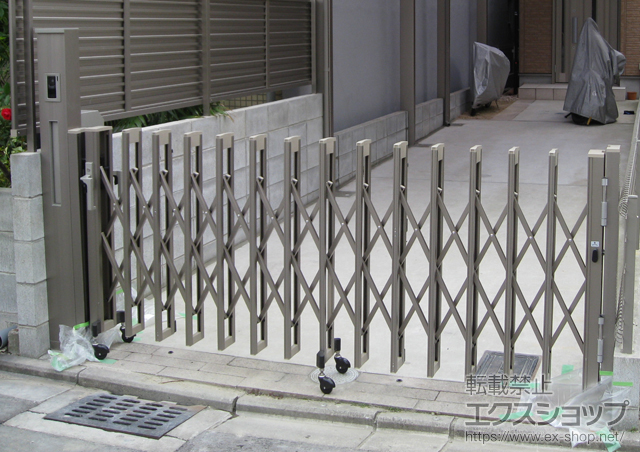 京都府京都市ののカーゲート アルシャインII M型 Aタイプ ノンレール 片開き 施工例