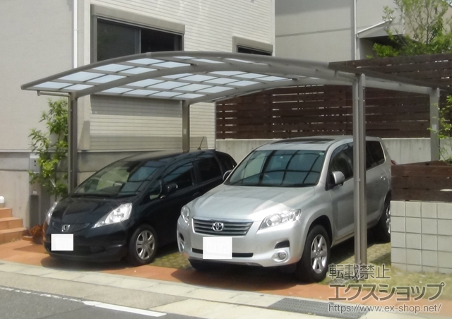愛知県名古屋市のLIXIL リクシル（トステム）のカーポート カーブポートシグマIII ワイド 積雪〜30cm対応 施工例