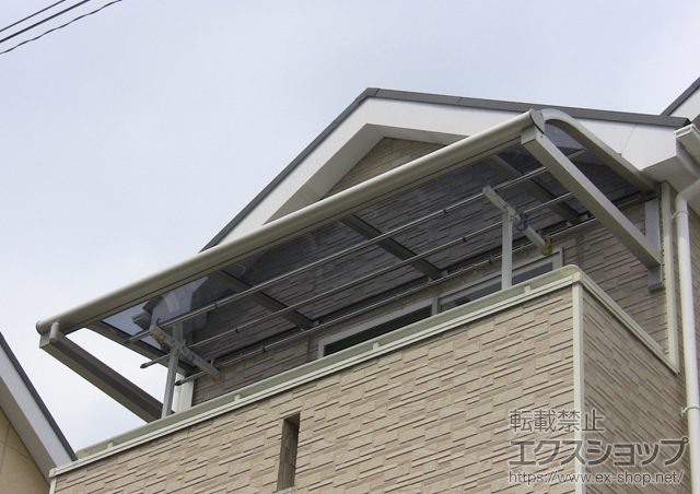 東京都町田市ののバルコニー・ベランダ屋根 ヴェクターテラス R型 ルーフタイプ 単体 積雪〜20cm対応 施工例