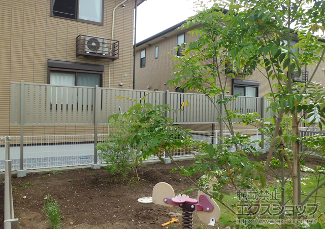 埼玉県南埼玉郡宮代町ののフェンス・柵 ハイミレーヌR4型フェンス 多段柱施工 施工例