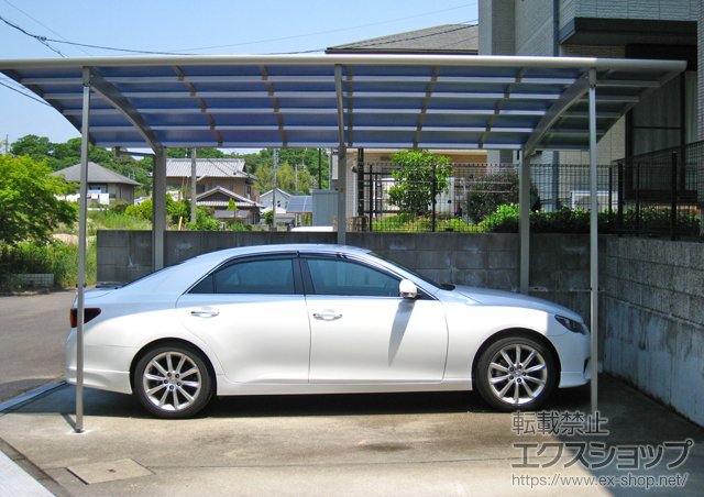 三重県四日市市ののカーポート レイナポートZ 積雪〜20cm対応+着脱式サポート 2本入り 施工例