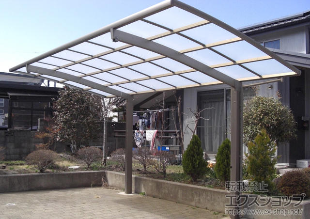 長野県諏訪郡下諏訪町のLIXIL リクシル（トステム）のカーポート カーブポートシグマIII 積雪〜30cm対応+着脱式サポート 施工例