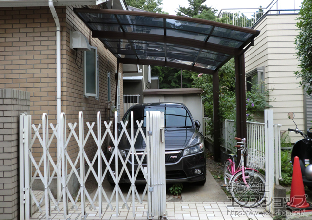 東京都三鷹市ののカーポート プレシオスポート 積雪〜20cm対応+着脱式補助柱 1本入 施工例