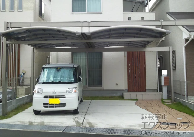 京都府京田辺市のLIXIL リクシル（トステム）のカーポート マルチスクエア アール屋根 レギュラー合掌 両支持タイプ 積雪～20cm対応 施工例