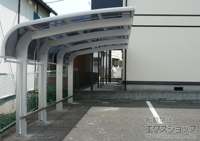 神奈川県横浜市のLIXIL リクシル（トステム）のカーポート テールポートシグマIII 1500 延長 積雪〜50cm対応 施工例