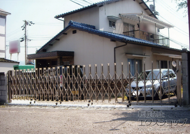 愛媛県伊予郡砥部町ののカーゲート アルシャインII M型 Aタイプ ノンレール 片開き 630S 施工例