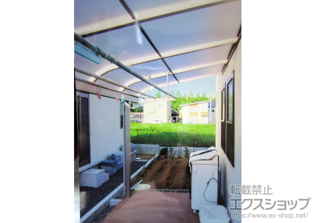 大阪府貝塚市ののウッドデッキ、テラス屋根、カーポート ヴェクターテラス R型 テラスタイプ 積雪〜20?対応 施工例