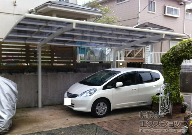 神奈川県中郡大磯町のLIXIL リクシル（トステム）のカーポート カーブポートシグマIII 積雪〜30cm対応 施工例