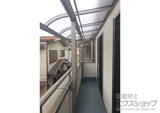 埼玉県新座市ののバルコニー・ベランダ屋根 プレシオステラス R型 屋根タイプ 連棟 積雪〜20cm対応 施工例