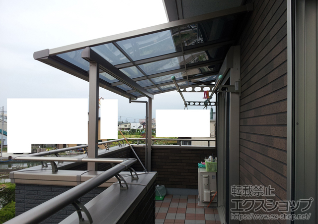愛知県弥富市のLIXIL リクシル（トステム）のバルコニー・ベランダ屋根 ライザーテラスII F型 屋根タイプ 単体 積雪〜20cm対応 施工例