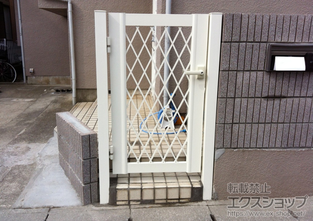 千葉県鎌ケ谷市のの門扉 エクスライン門扉4型 門柱使用 施工例