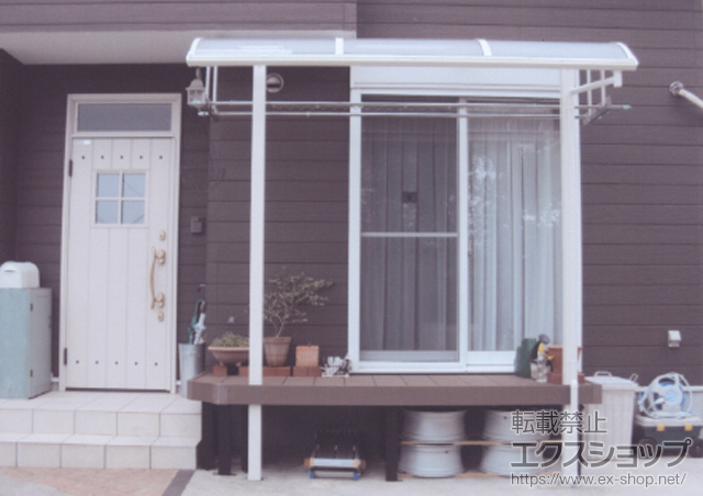 神奈川県厚木市ののテラス屋根 ヴェクターテラス R型 テラスタイプ 単体 積雪〜20cm対応+吊り下げ物干し 標準 2本入り 施工例