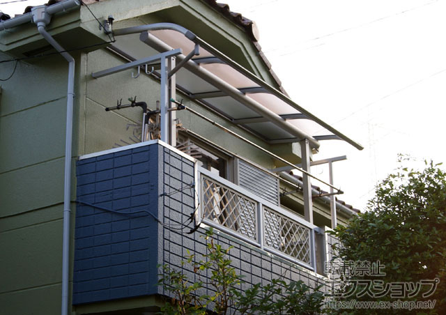 東京都東村山市ののバルコニー・ベランダ屋根 プレシオステラス R型 屋根タイプ 単体 積雪〜20cm対応 施工例