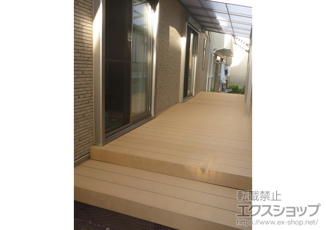 神奈川県川崎市ののテラス屋根、ウッドデッキ リコステージII 連棟 施工例