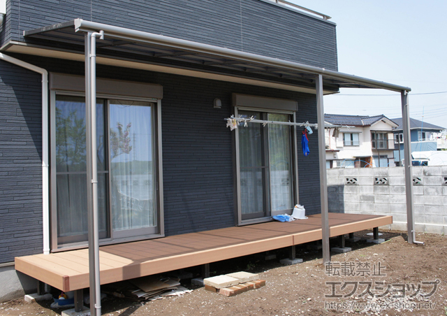 埼玉県上尾市のLIXIL リクシル（トステム）のテラス屋根 ライザーテラスII F型 1500 テラスタイプ 連棟 積雪〜50cm対応 施工例