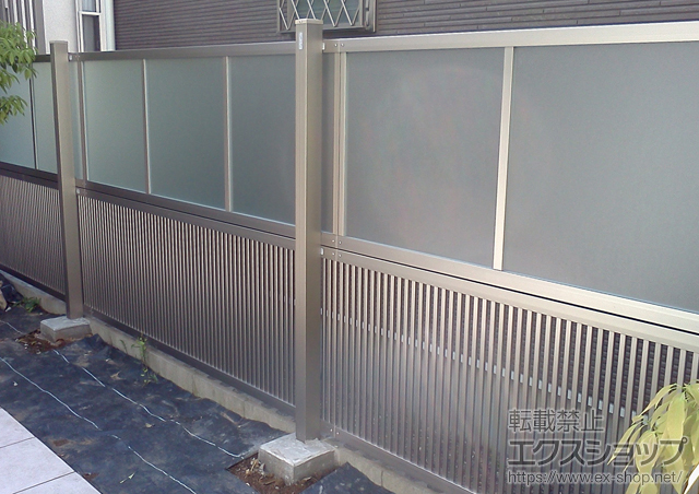 千葉県千葉市ののフェンス・柵 シャレオR2型/シャレオRP型フェンス 多段柱施工 施工例