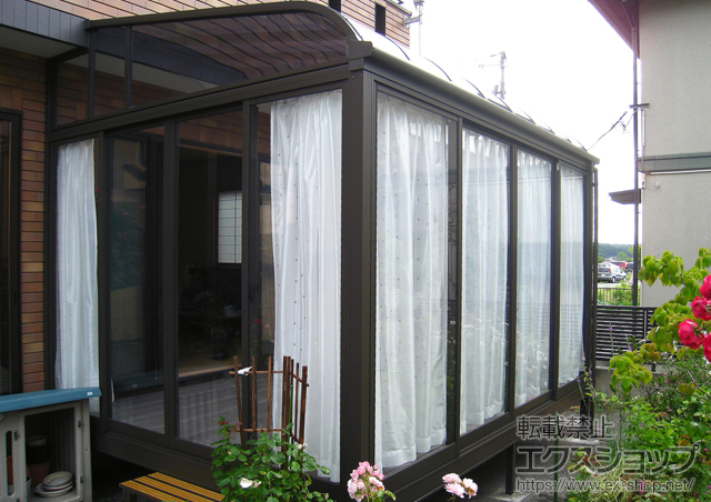 宮城県栗原市のLIXIL リクシル（トステム）のテラス囲い・サンルーム ほせるんですII R型 床納まり 施工例