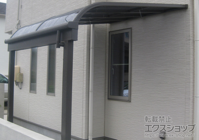 静岡県掛川市のLIXIL リクシル（トステム）のテラス屋根 ライザーテラスII R型 1500 テラスタイプ 単体 積雪〜50cm対応 施工例