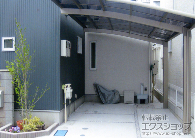 埼玉県和光市のLIXIL リクシル（トステム）のカーポート カーブポートシグマIII　積雪〜30cm対応 施工例