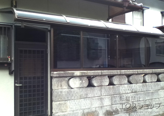 岐阜県岐阜市ののテラス屋根 プレシオステラスR型 テラスタイプ 単体 積雪〜20cm対応+前面パネル 施工例