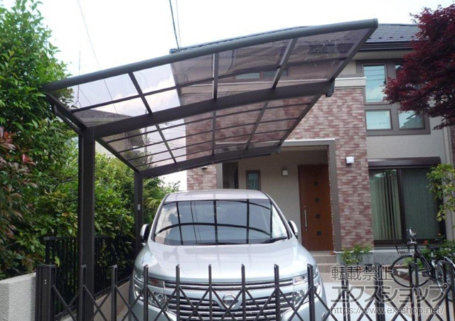 東京都狛江市のLIXIL リクシル（トステム）のカーポート カーブポートシグマIII 積雪〜30cm対応+着脱式サポート(補助柱) 2本入 施工例
