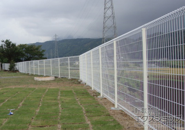 熊本県菊池郡大津町ののフェンス・柵 イーネットフェンス1F型 自由柱タイプ 施工例