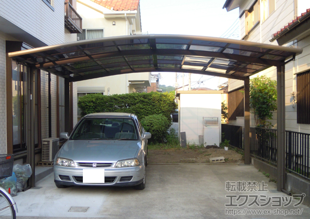 神奈川県小田原市のLIXIL リクシル（トステム）のカーポート カーブポートシグマIII ワイド 積雪〜30cm対応 施工例