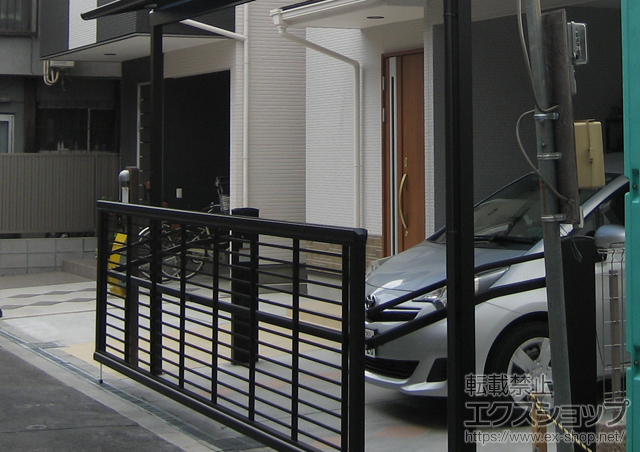 大阪府大阪市ののカーゲート エクスラインアップゲート ワイド 1型 手動式 施工例