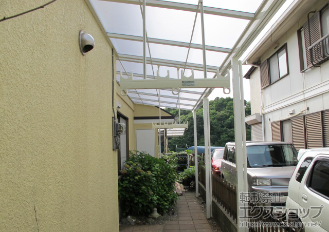 千葉県佐倉市のLIXIL リクシル（トステム）のテラス屋根 ライザーテラスII F型 テラスタイプ 連棟　積雪〜20cm対応 施工例