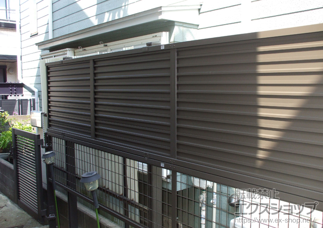 神奈川県相模原市ののフェンス・柵 アルメッシュフェンス1型 多段柱施工 施工例