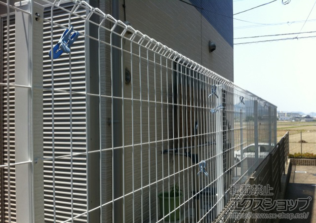 福岡県福岡市ののフェンス・柵 イーネットフェンス1F型 高尺タイプ 自由柱タイプ 施工例