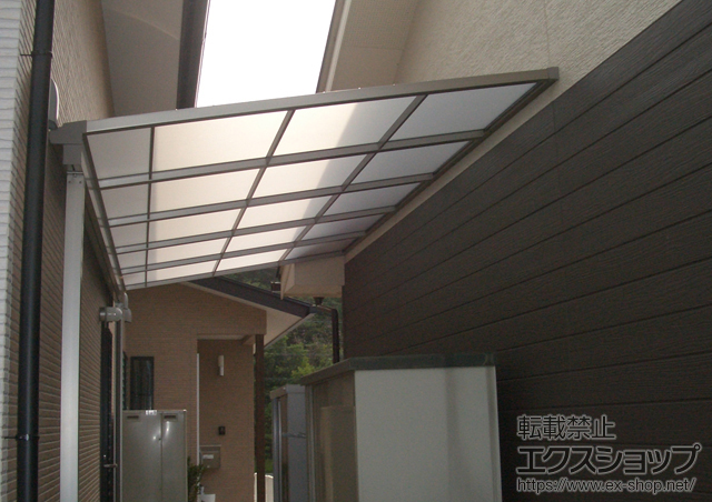 滋賀県大津市のLIXIL リクシル（トステム）のテラス屋根 ライザーテラスII F型 テラスタイプ 単体 積雪〜20ｃｍ対応 施工例