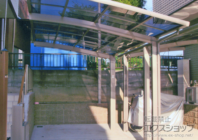 埼玉県さいたま市のLIXIL リクシル（トステム）のカーポート カーブポートシグマIII 積雪〜30cm対応 施工例