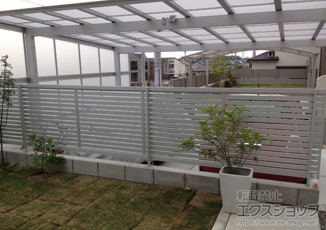 大阪府岸和田市ののフェンス・柵 ライフモダンII B3型フェンス 単色 施工例