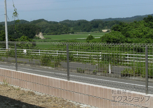 宮城県宮城郡松島町ののフェンス・柵 イーネットフェンス1F型 自由柱タイプ 施工例