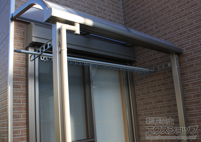 愛知県みよし市のLIXIL リクシル（トステム）のテラス屋根 ライザーテラスII R型 テラスタイプ 単体　積雪〜20cm対応 施工例