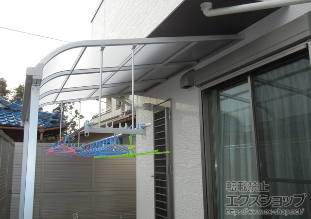 愛知県丹羽郡大口町のLIXIL リクシル（トステム）のテラス屋根 ライザーテラスII R型 テラスタイプ 積雪〜20?対応 施工例