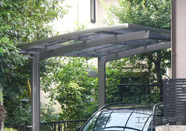 東京都町田市のLIXIL リクシル（トステム）のカーポート カーブポートシグマIII 積雪〜30cm対応 施工例