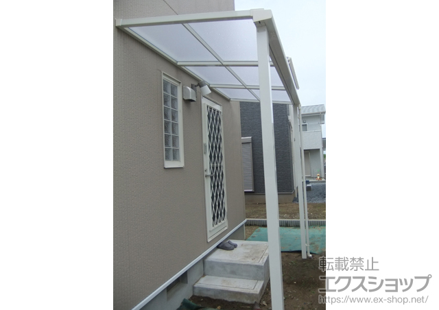 茨城県ひたちなか市のLIXIL リクシル（トステム）のテラス屋根 ライザーテラス? F型 テラスタイプ 連棟 積雪〜20cm対応 施工例