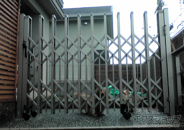 兵庫県神戸市ののカーゲート トリップゲート ペットガード型 ノンレール 片開き 施工例