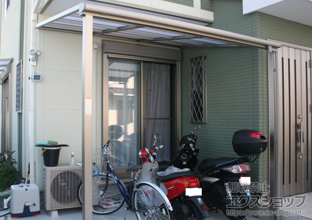 大阪府泉大津市のLIXIL リクシル（トステム）のテラス屋根 ライザーテラスII F型 テラスタイプ 単体　積雪〜20cm対応 施工例