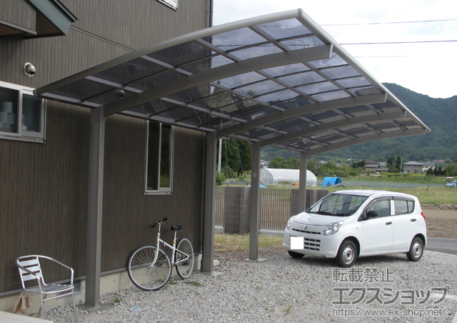 長野県上田市のLIXIL リクシル（トステム）のカーポート カーブポートシグマIII 縦連棟 積雪〜30cm対応 施工例