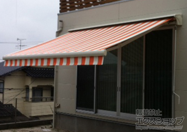 福岡県北九州市のLIXIL リクシル（トステム）のオーニング・日よけ 彩鳥L型 フリルタイプ 手動式 施工例