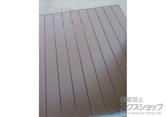 福岡県紫野市のLIXIL リクシル（トステム）のウッドデッキ リコステージII 施工例