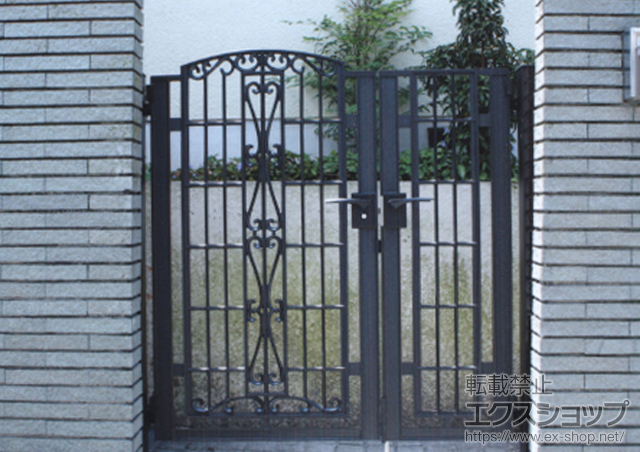 千葉県野田市のの門扉 ファンタジア門扉4型 両開き親子 門柱使用 施工例