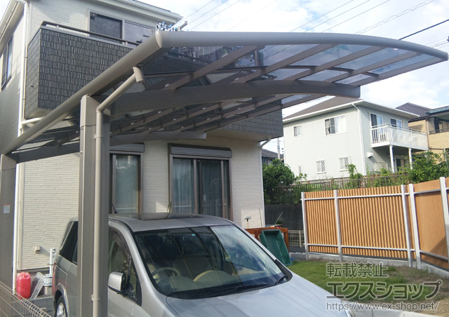 神奈川県横浜市のLIXIL リクシル（トステム）のカーポート カーブポートシグマIII 積雪〜30cm対応 施工例
