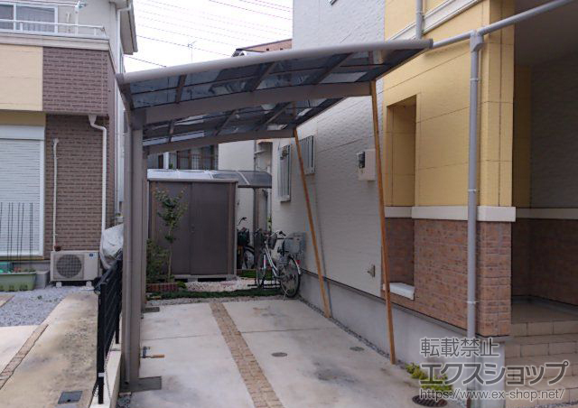 埼玉県上尾市のLIXIL リクシル（トステム）のカーポート カーブポートシグマIII 積雪〜30cm対応 施工例