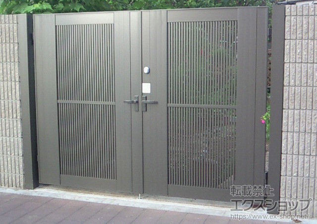 東京都豊島区のの門扉 エルネクス門扉 M-TK型 両開き 柱使用 施工例